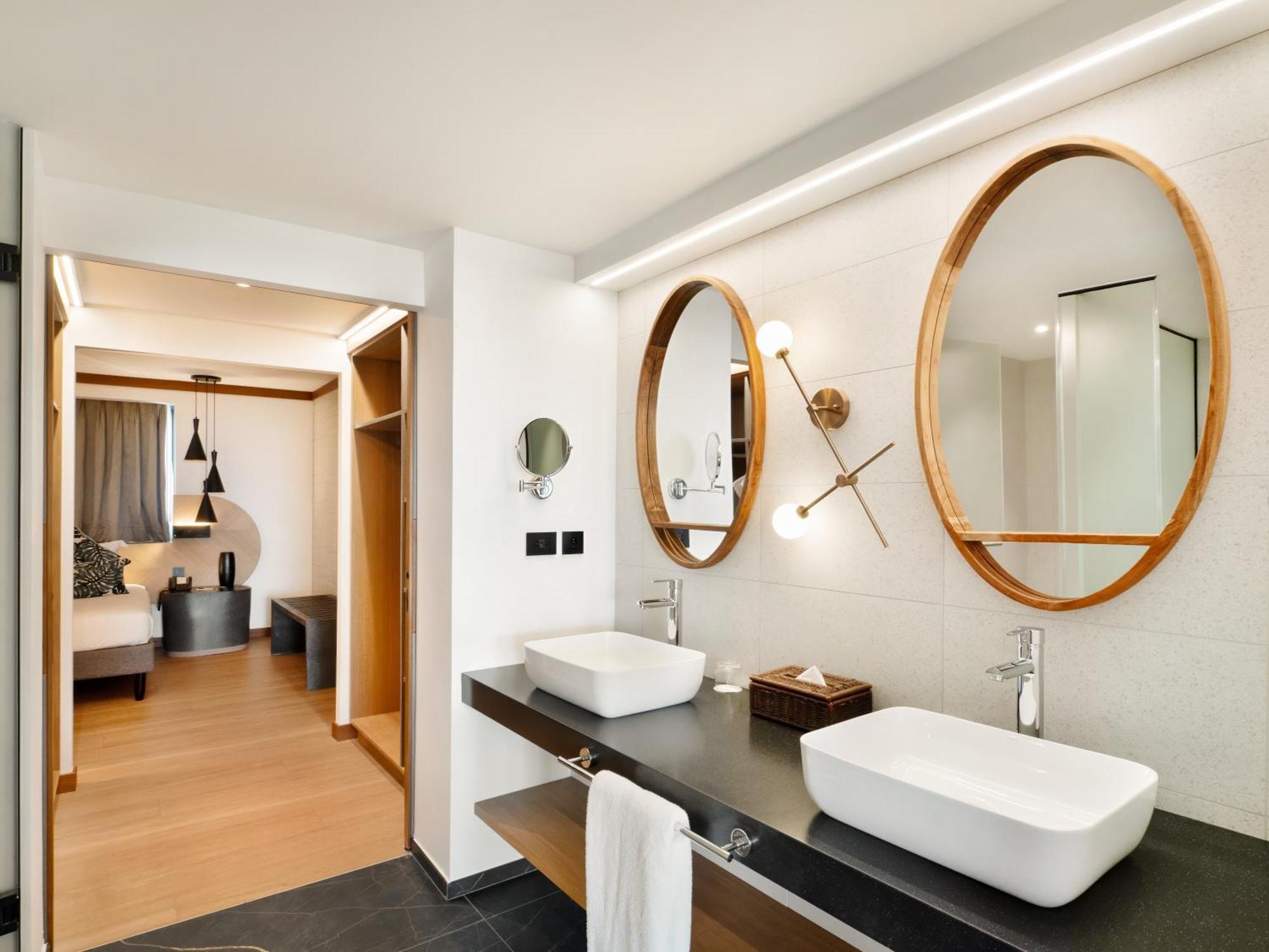Suite Royale 2 Chambres avec Piscine Privée et Cuisine - Côté Océan
